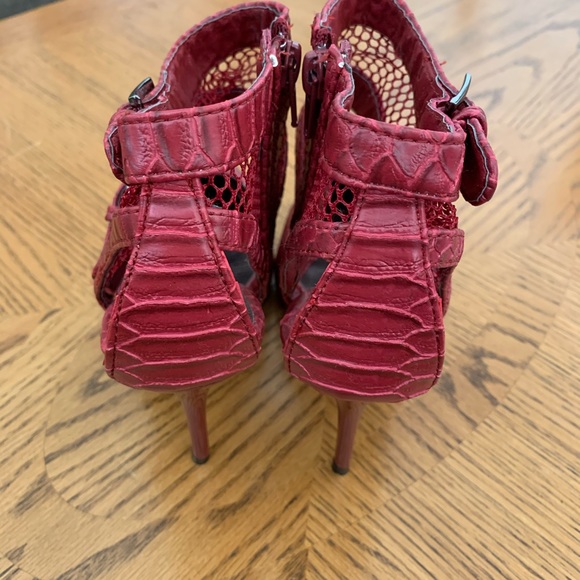 Red Snakeskin Heels - Picture 3 of 10